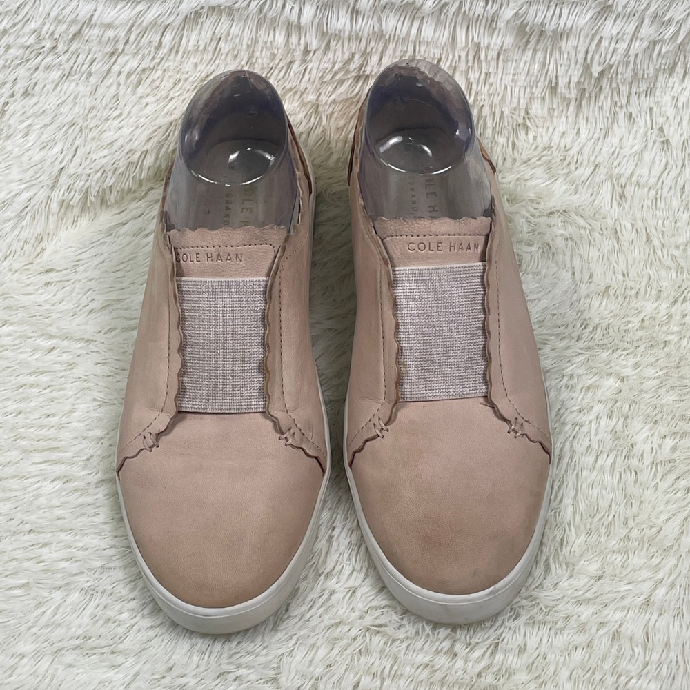 Cole Haan Grand Crosscourt Sneaker Womens 8.5 Pink Very Good Scalloped Metallic‎